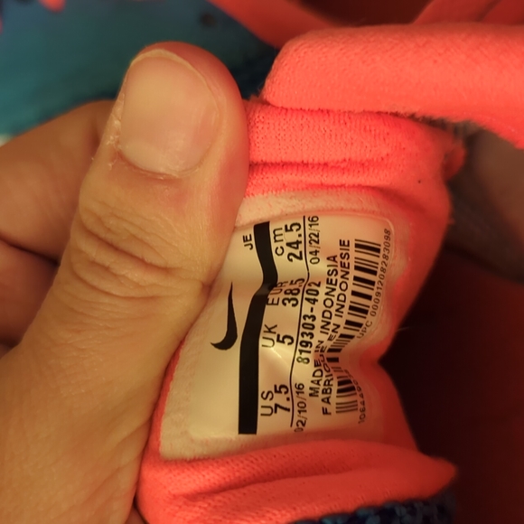 Nike Revolution 3 - Picture 2 of 4